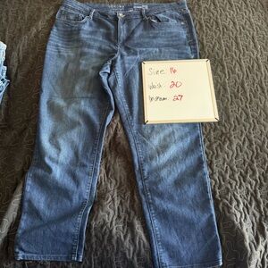 Sonoma Women’s Cropped Jeans in Dark Blue Wash(5)